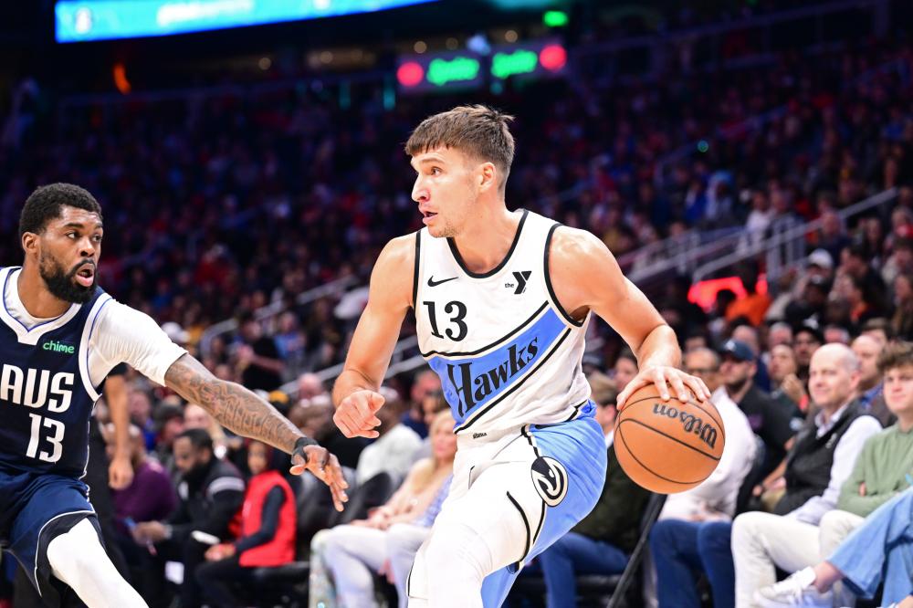 胜形成鲜明 胜形成鲜明