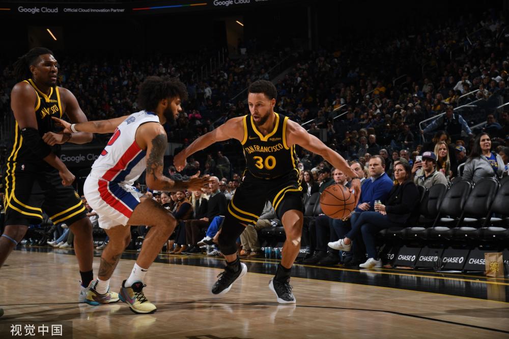 他带着强烈 他带着强烈