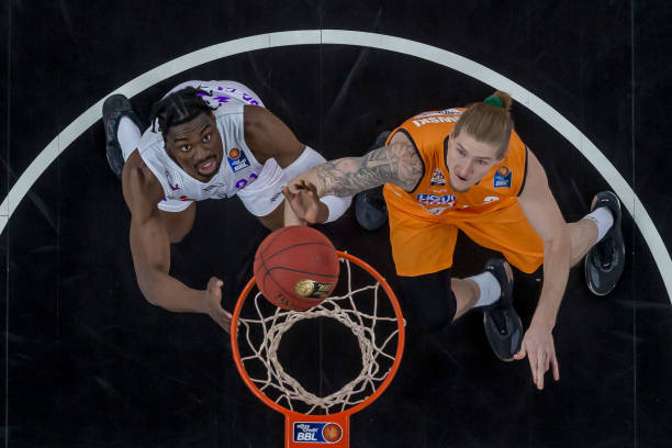 以快速进攻 以快速进攻