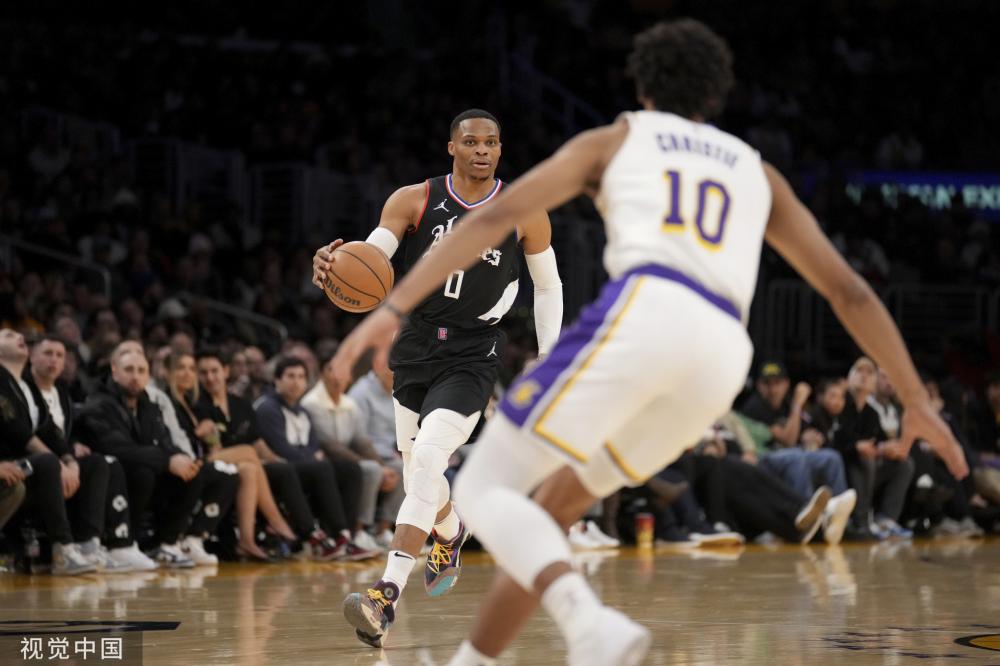 两人在赛场 两人在赛场